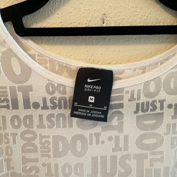 Nike Medium Workout Knot Tank - Picture 8 of 10